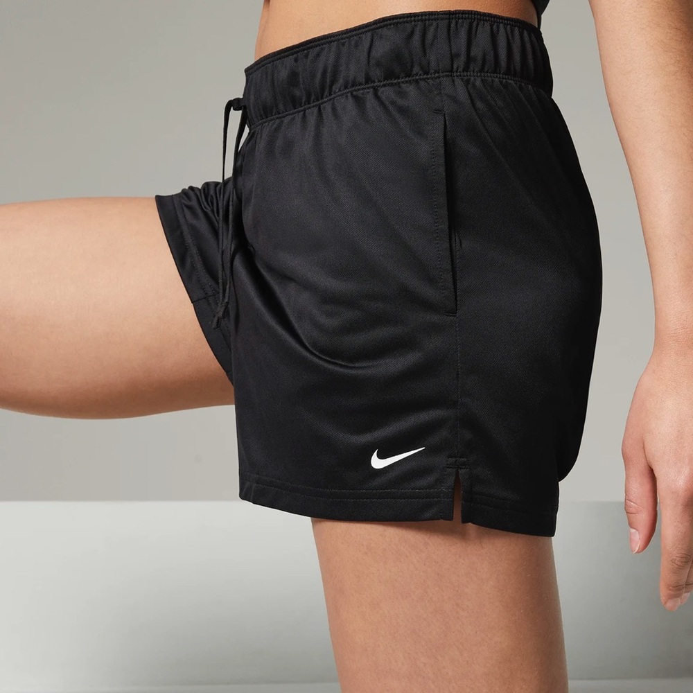 Nike Dri-FIT Attack Women's Training Shorts